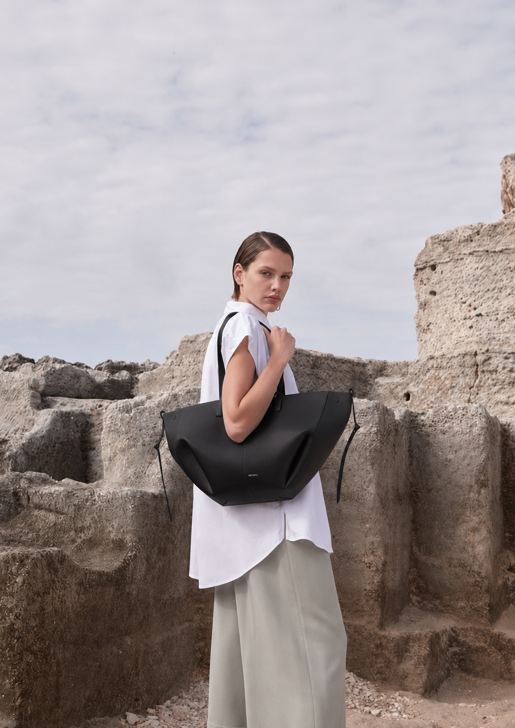 Mirlary Madrid Tote